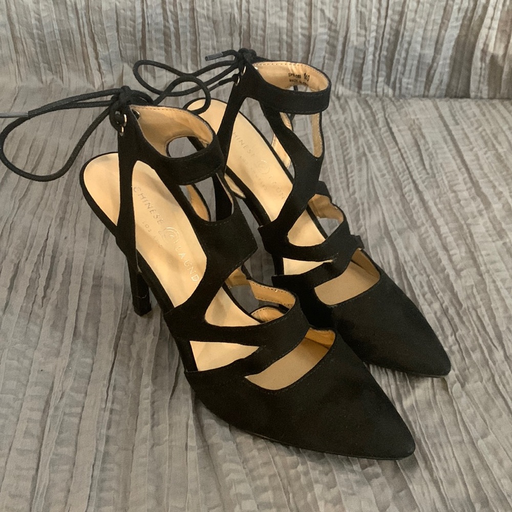 Chinese Laundry Tie Back Heels Size 9
